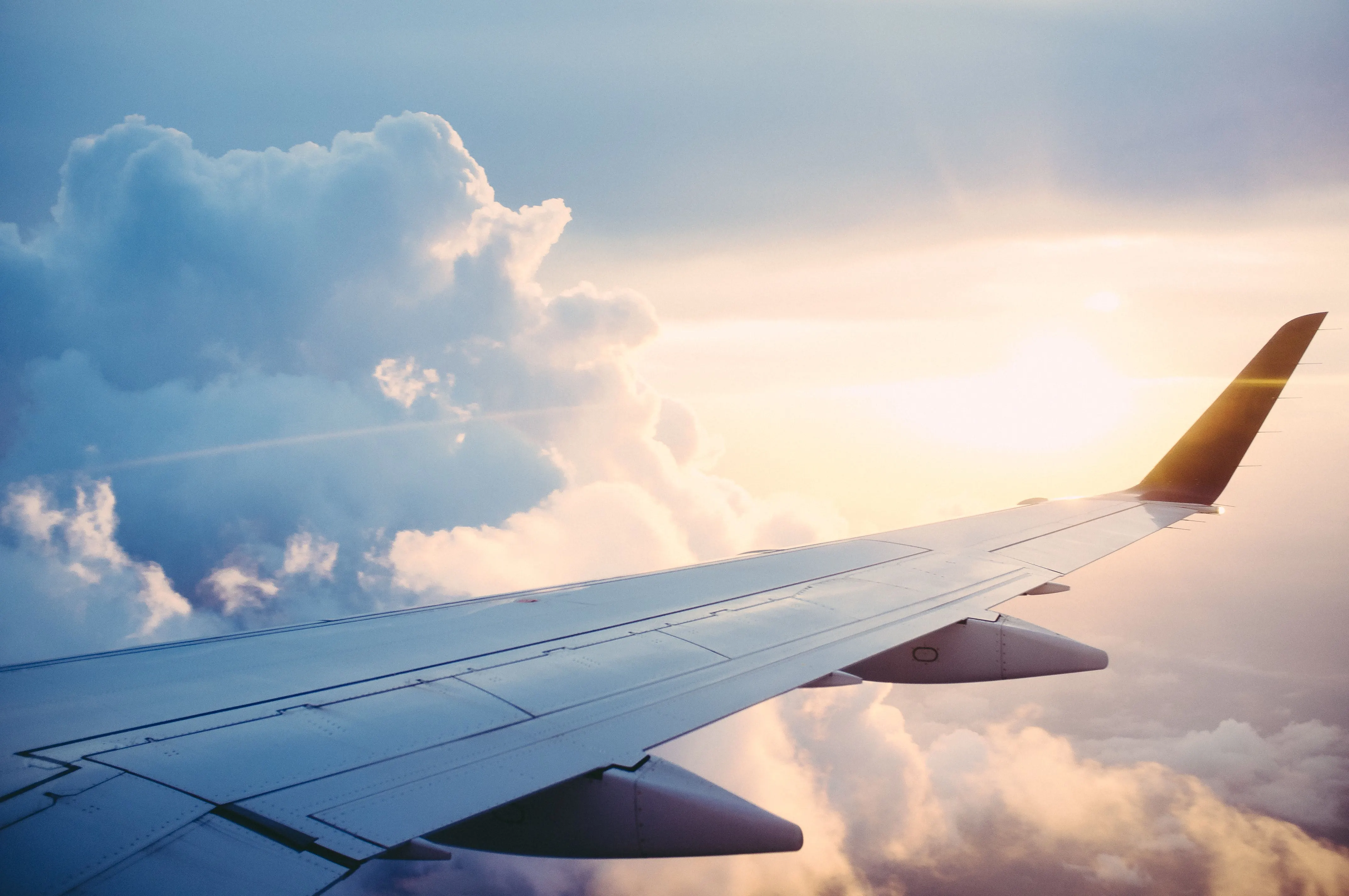 How Much Power Does The Airport Power Battery Pack Provide?